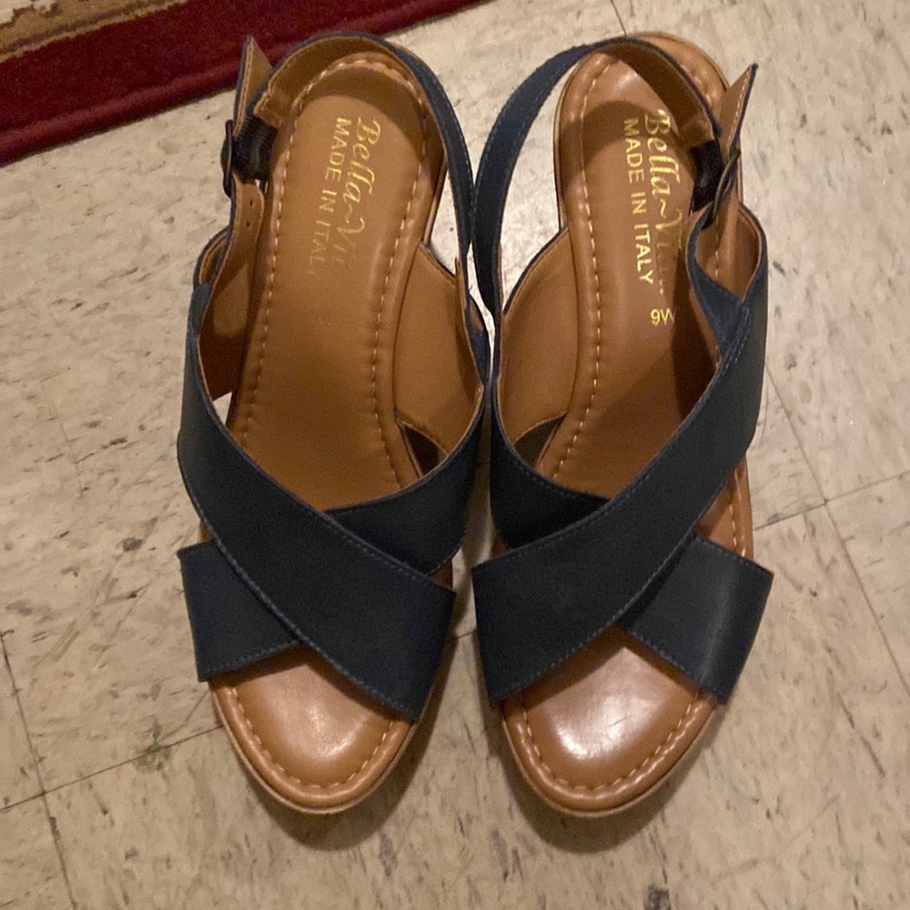 Bella Vita wide Width Leather sling back wedge sandal